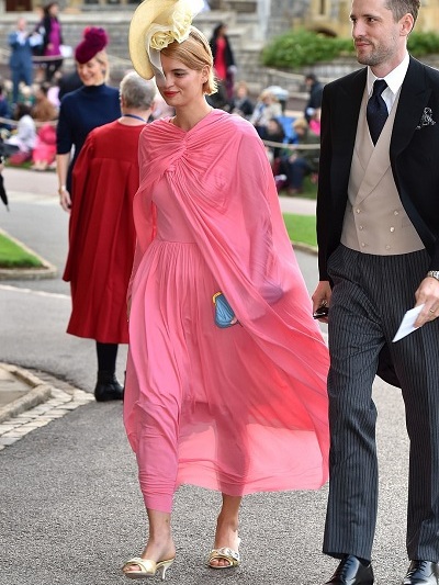 ΠΙΞΙ ΓΚΕΛΝΤΟΦ ΜΕ CELINE