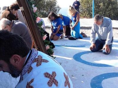 Ρόδος: Οι κάτοικοι γονατιστοί παρακαλούν...