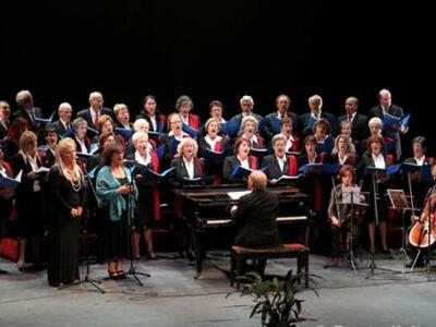 Πάτρα: Κατάμεστο το Δημοτικό Θέατρο για ...