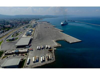 Παρατάξεις αντιπολίτευσης κατά  Πελετίδη...