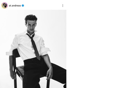 Παλιότερη φωτογράφιση με σύνολο Armani