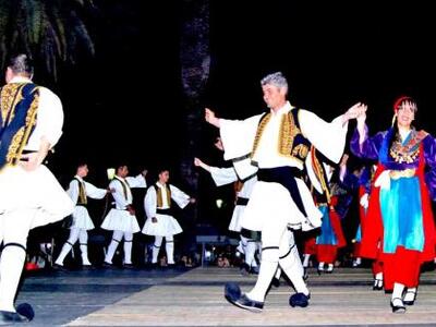 Ο Παγκαλαβρυτινός Σύλλογος στη γιορτή χο...