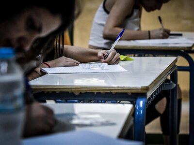 Πανελλαδικές 2020: Πρεμιέρα με Νεοελληνι...