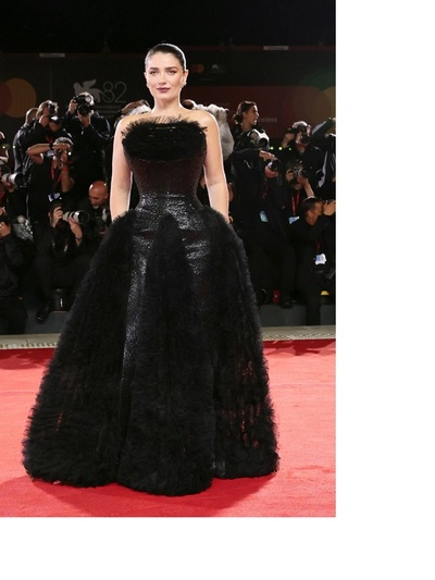 Eβ Χιούσον με Schiaparelli 