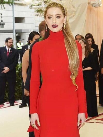 AMΠΕΡ ΧΕΡΝΤ ΜΕ CAROLINA HERRERA