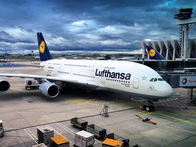Κοροναϊός: Η Lufthansa σταματά όλες τις ...