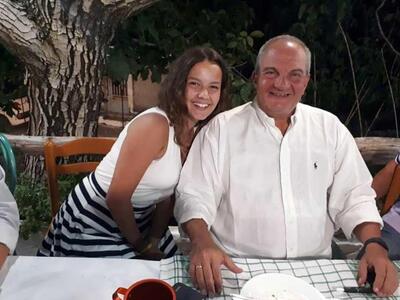 Χαλαροί και...μαυρισμένοι Καραμανλής - Π...