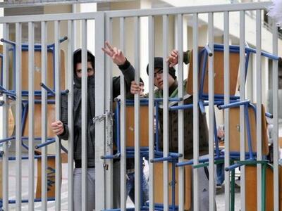 Μαθητές ξεκίνησαν απεργία πείνας για τις...