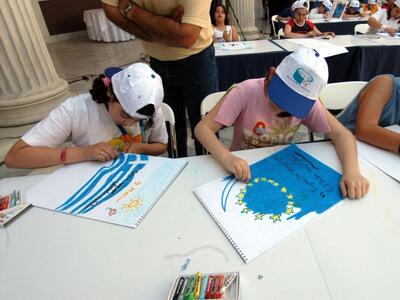 Θεατρικές παραστάσεις για μαθητές της Να...