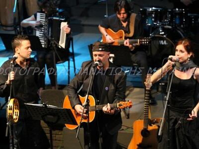 Η "Ιόνια Ορχήστρα" στο Δημοτικ...