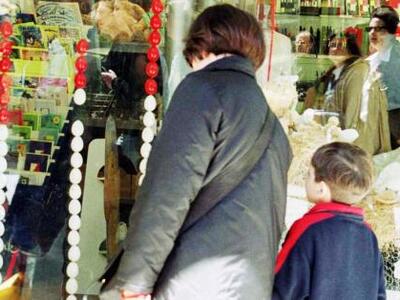 Πάτρα: Πως εργάζονται οι εμποροϋπάλληλοι...