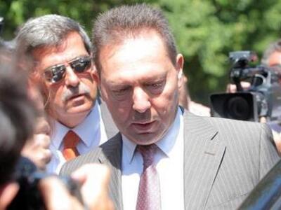 Εκτός σύσκεψης ο Στουρνάρας! 