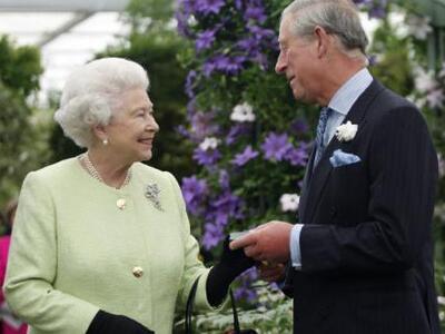 Η Ελισάβετ ανοίγει το δρόμο της διαδοχής...