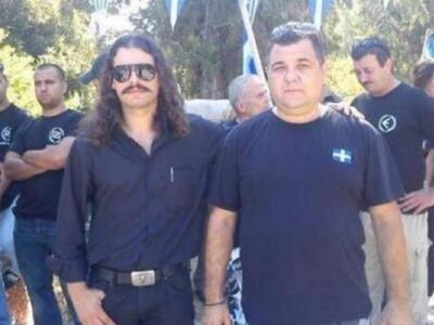 Εδώ ο ....Καραϊσκάκης αγκαλιά με τον δολ...