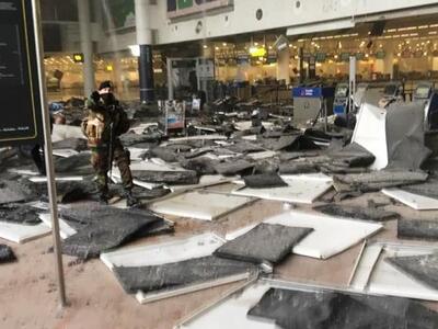 Το ISIS πανηγυρίζει για τις εκρήξεις στι...