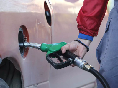 Καύσιμα: Σε 31 νομούς η τιμή της βενζίνη...