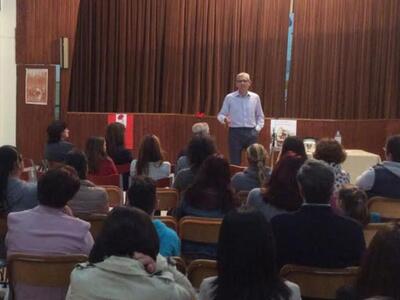 Με μεγάλη επιτυχία η ομιλία του Άγγελου ...