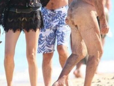 Παρουσιαστής πήγε να κάνει το μπάνιο του...