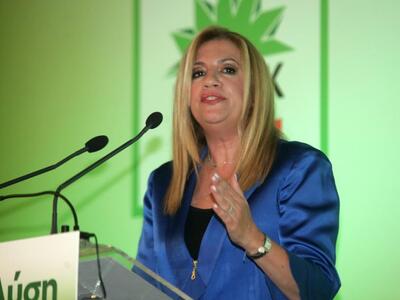 Γεννηματά κατά Μεϊμαράκη: "Η χώρα δ...