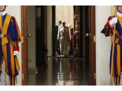 Πάπας: Επειδή ενδιαφέρομαι για τους φτωχ...