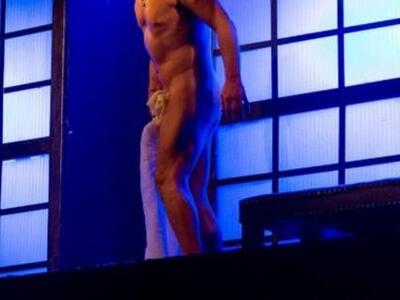 Πασίγνωστος Έλληνας ηθοποιός βγήκε ολόγυ...