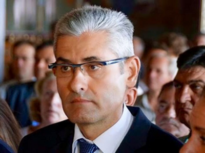 Ο Άγγελος Τσιγκρής ζητά τη λήψη τεχνικών...