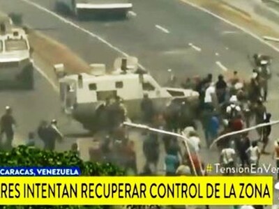 Βενεζουέλα: Τζιπ του στρατού παρέσυρε δι...