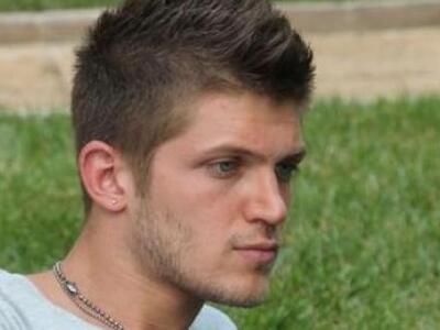 Απάτησε τη σύντροφό του ή όχι;