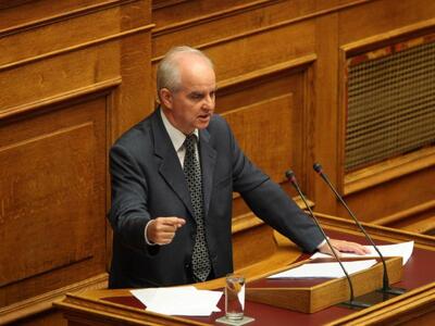 Ενός λεπτού σιγή στη Βουλή για τον θάνατ...