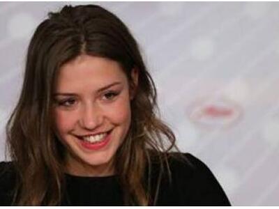 Η 20χρονη Ελληνικής καταγωγής Αντέλ Εξαρ...