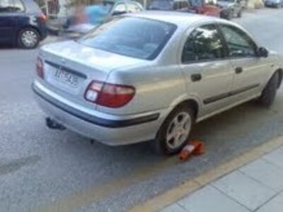"Γαϊδουρινό" παρκάρισμα στο Ακ...