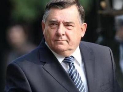 Καρατζαφέρης: Ο Τσίπρας είναι σαν το λαστέξ 