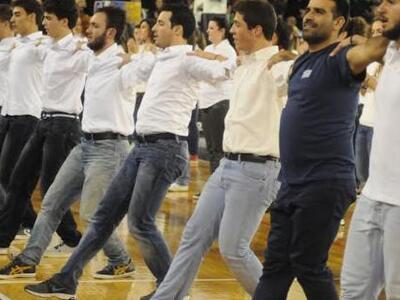 Πάτρα: Κοπή πίτας με 4000 άτομα θεατές κ...