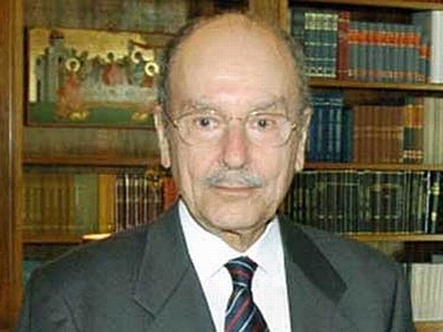 Ηχηρή παρέμβαση Στεφανόπουλου