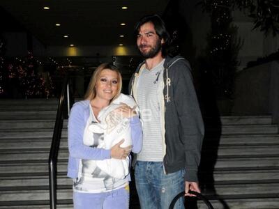 Έλσα Τόλη: Επιστροφή στο σπίτι με το μωρό!