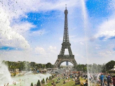 Στο σφυρί ένα κομμάτι από τη σκάλα του Π...