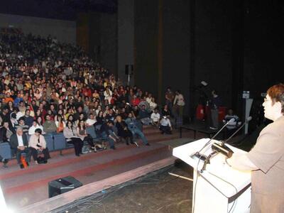 Το 2008 στο θέατρο Λαδόπουλου