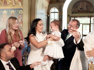ΔΕΙΤΕ ΦΩΤΟ: Η Πατρινή Κατερίνα Πατρώνη και ο Γρηγόρης Πολυχρονίδης βάπτισαν την κόρη τους με νονό υπουργό!