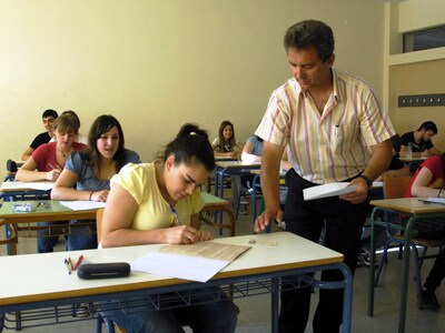 «Κλείδωσε» η πρόσληψη 4.500 μόνιμων εκπαιδευτικών