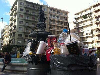 Δήμος Πατρέων: Μην κατεβάζετε σκουπίδια ...