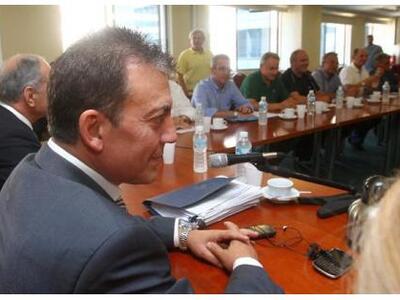 Βγαίνουν κατά κύματα στη σύνταξη οι εργα...