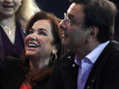 Προεκλογική "βόμβα" για την Ντ...