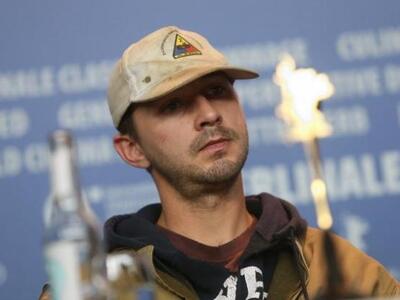 Εμφανώς ατημέλητος ο Λαμπέφ στην συνέντευξη Τύπου