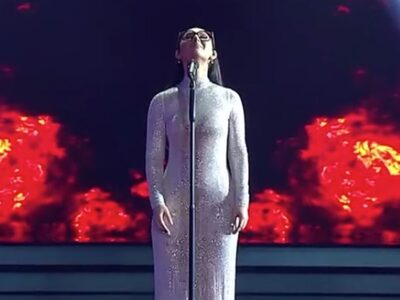 «The Voice»: Η Klavdia μάγεψε τους κριτέ...