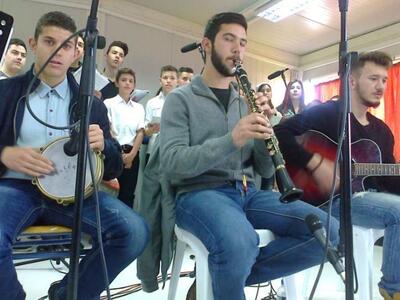 Πορεία μετά μουσικής από το Βαρθολομιό σ...