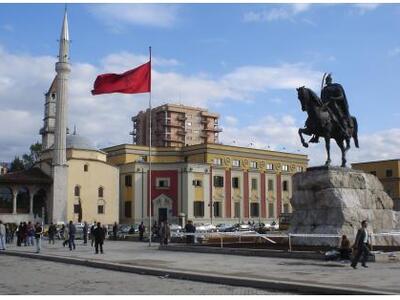 Σε καθεστώς υποψήφιας προς ένταξη χώρας η Αλβανία 