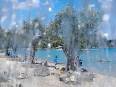 Καιρός: Τοπικές βροχές και μεμονωμένες κ...