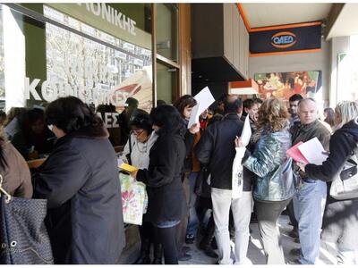 ΟΑΕΔ: Τον Ιούνιο πιάνουν δουλειά τα 8μην...