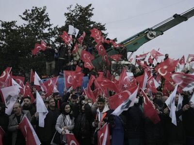 Αναταραχή στην Τουρκία: Πανστρατιά αντιπ...