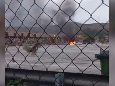 Αυτοκίνητο τυλίχθηκε στις φλόγες στην Αθ...